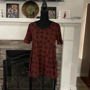 LulaRoe XS Perfect T Swing Top